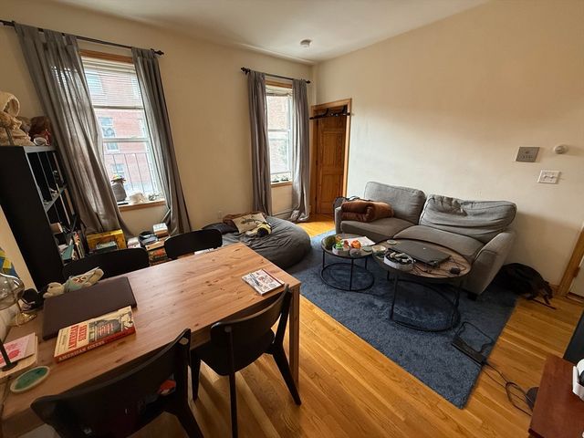 712 Commonwealth Avenue 3, Boston, MA 02215