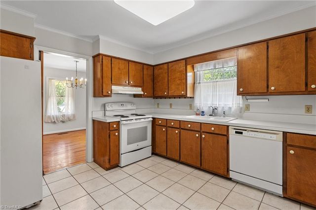 821 Parliament Street, High Point, NC 27265