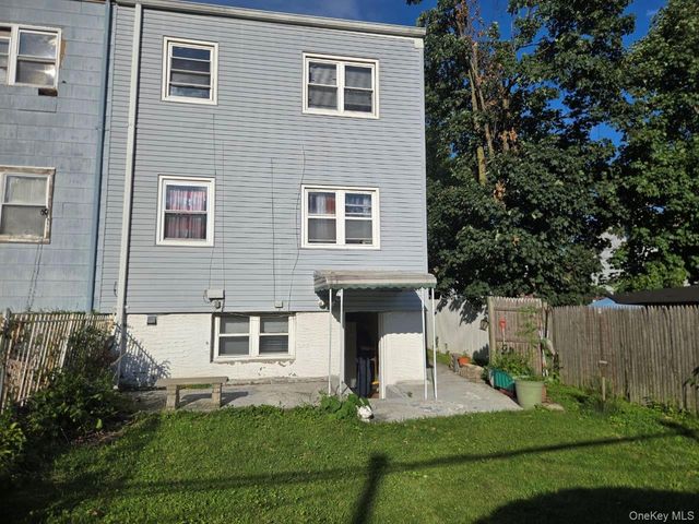 462 S 3rd Avenue, Mount Vernon, NY 10550