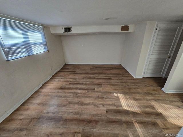 462 S 3rd Avenue, Mount Vernon, NY 10550