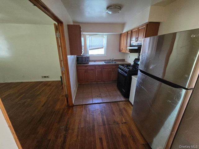 462 S 3rd Avenue, Mount Vernon, NY 10550