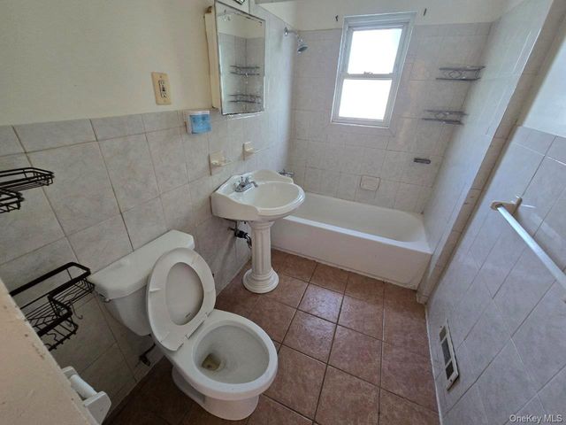 462 S 3rd Avenue, Mount Vernon, NY 10550