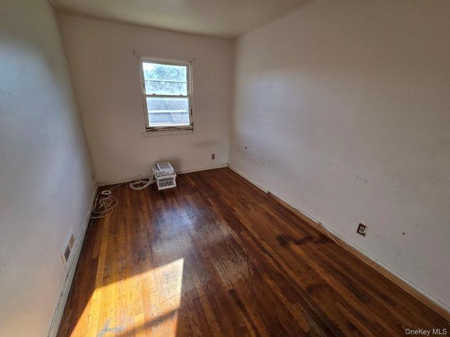 462 S 3rd Avenue, Mount Vernon, NY 10550