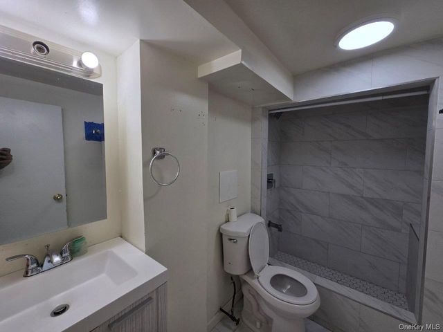 462 S 3rd Avenue, Mount Vernon, NY 10550
