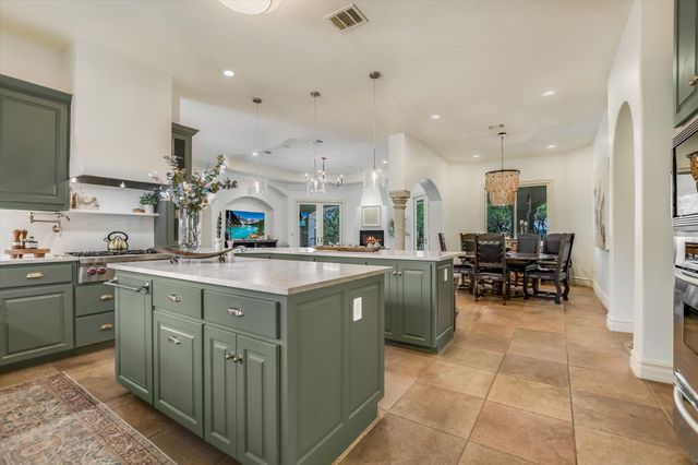 817 Woodcreek Ranch RD, Wimberley, TX 78676