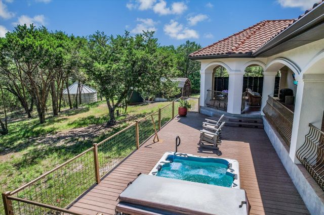 817 Woodcreek Ranch RD, Wimberley, TX 78676