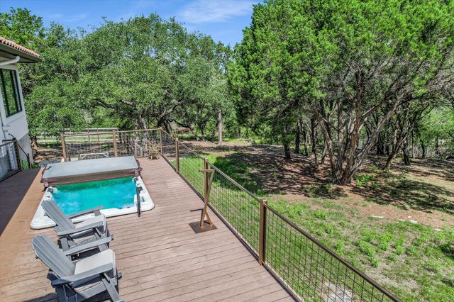 817 Woodcreek Ranch RD, Wimberley, TX 78676