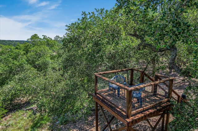 817 Woodcreek Ranch RD, Wimberley, TX 78676