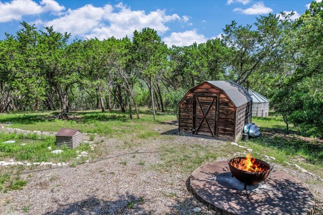 817 Woodcreek Ranch RD, Wimberley, TX 78676