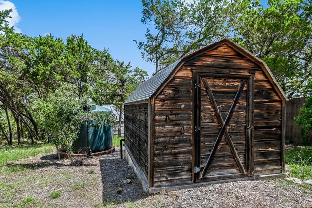 817 Woodcreek Ranch RD, Wimberley, TX 78676