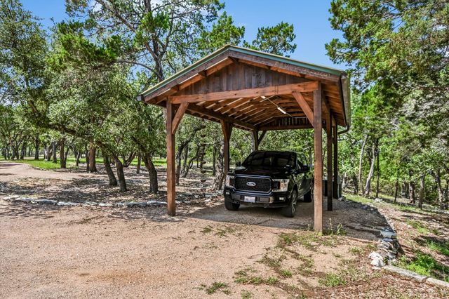 817 Woodcreek Ranch RD, Wimberley, TX 78676