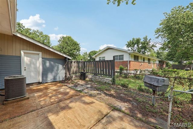 9922 Lanier Drive, Moline Acres, MO 63136