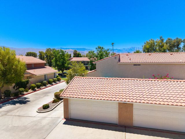 386 Tava Lane, Palm Desert, CA 92211