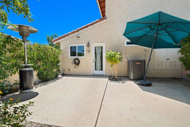 386 Tava Lane, Palm Desert, CA 92211