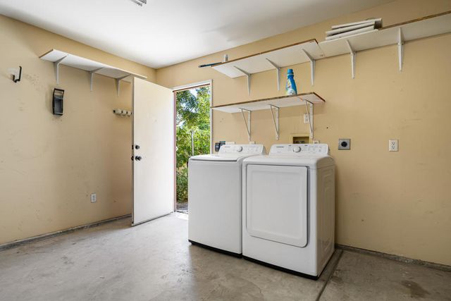 386 Tava Lane, Palm Desert, CA 92211
