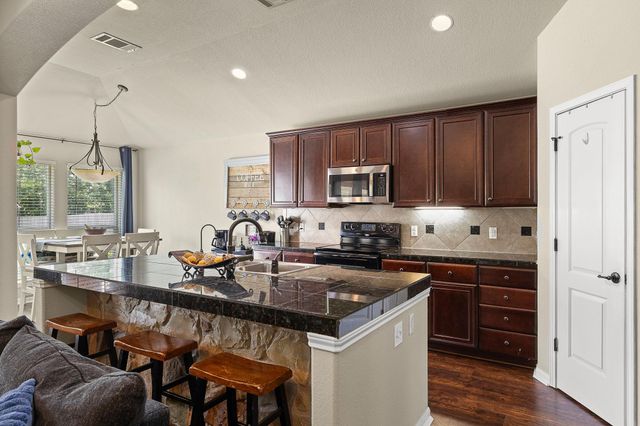 106 Legends Of Hutto TRL, Hutto, TX 78634