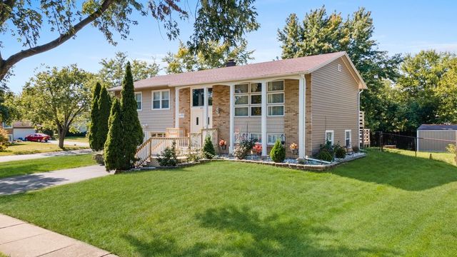 601 Derbyshire Lane, Bolingbrook, IL 60440