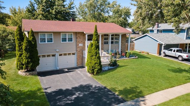 601 Derbyshire Lane, Bolingbrook, IL 60440