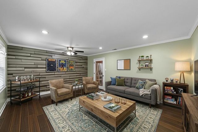 2953 Dothan Lane, Dallas, TX 75229