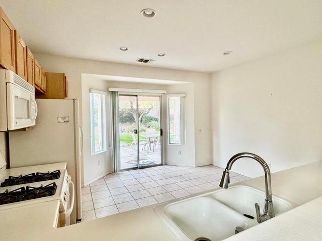 78686 Hampshire Avenue, Palm Desert, CA 92211