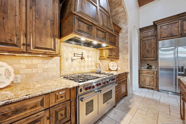 239 Lismore, San Antonio, TX 78260