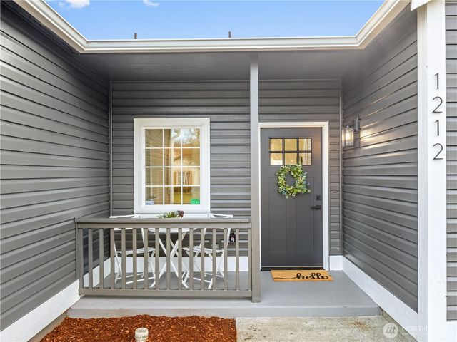 1212 199th Street E, Spanaway, WA 98387