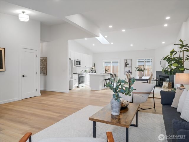 1212 199th Street E, Spanaway, WA 98387