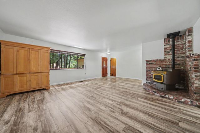 23901 Carson Dr, Pioneer, CA 95666