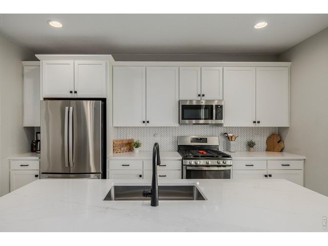 521 Bear Peak Ct, Erie, CO 80516