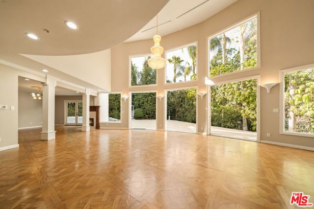 1109 Pine Drive, Beverly Hills, CA 90210