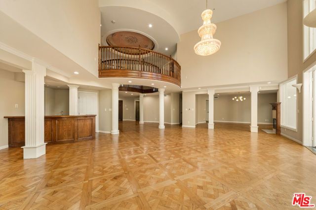 1109 Pine Drive, Beverly Hills, CA 90210