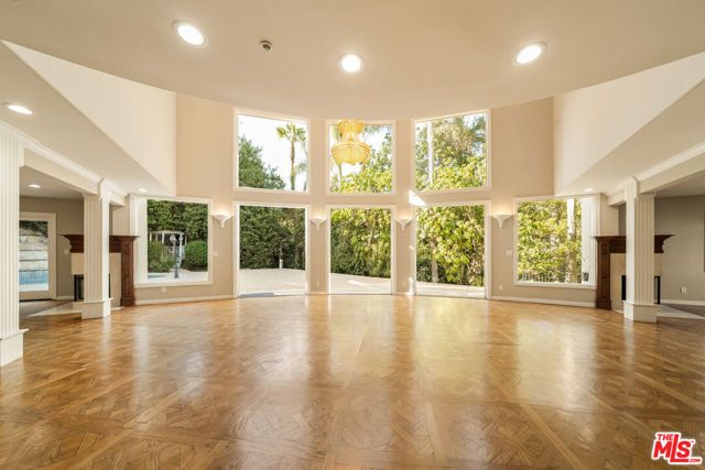1109 Pine Drive, Beverly Hills, CA 90210