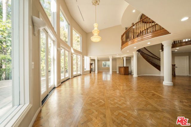1109 Pine Drive, Beverly Hills, CA 90210