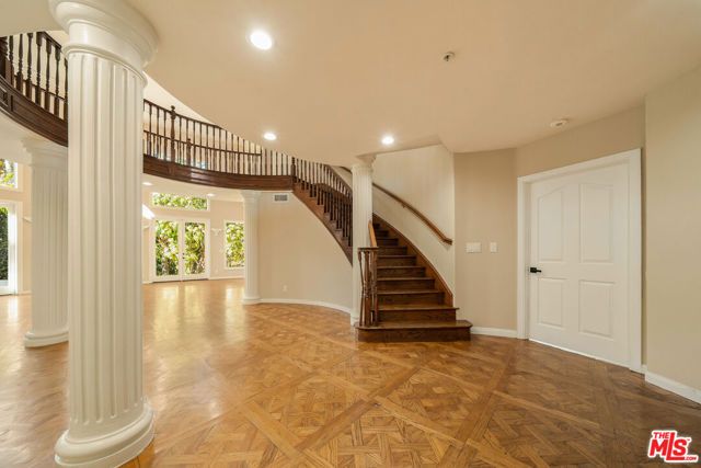 1109 Pine Drive, Beverly Hills, CA 90210
