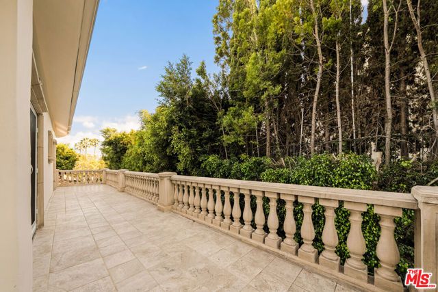 1109 Pine Drive, Beverly Hills, CA 90210