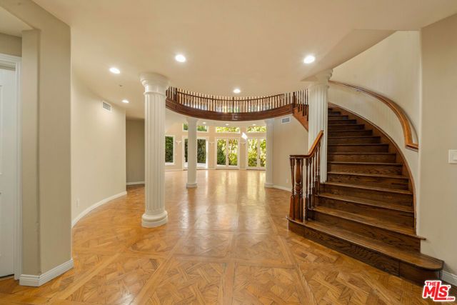 1109 Pine Drive, Beverly Hills, CA 90210