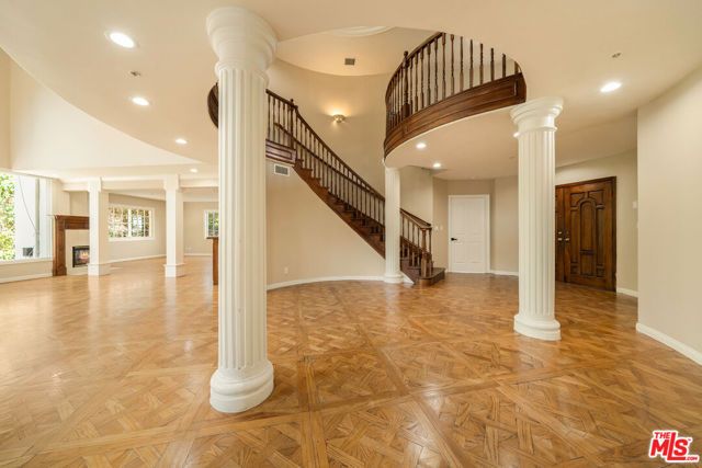 1109 Pine Drive, Beverly Hills, CA 90210