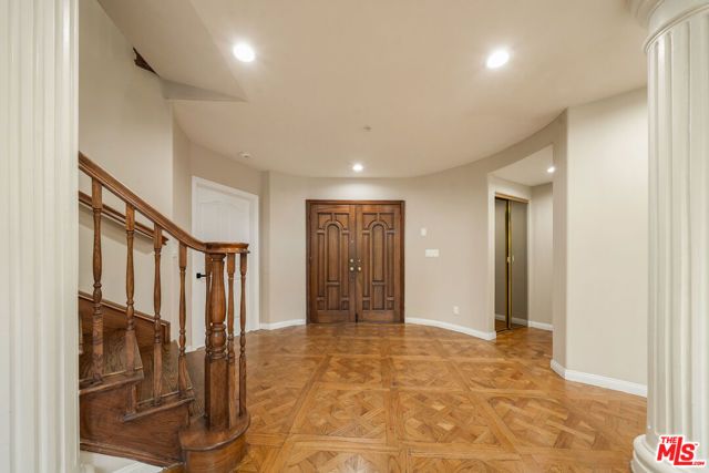 1109 Pine Drive, Beverly Hills, CA 90210