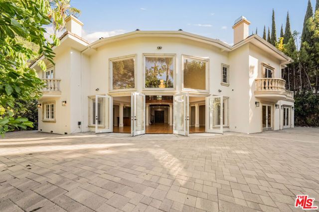 1109 Pine Drive, Beverly Hills, CA 90210
