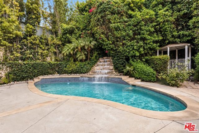 1109 Pine Drive, Beverly Hills, CA 90210