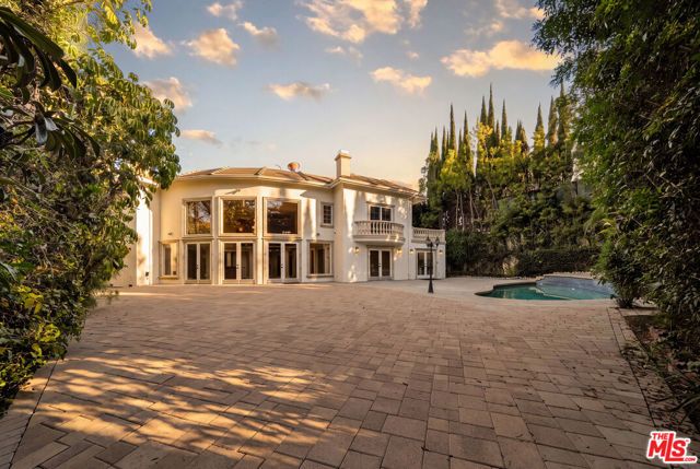 1109 Pine Drive, Beverly Hills, CA 90210