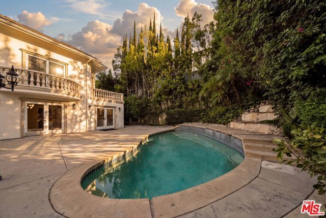 1109 Pine Drive, Beverly Hills, CA 90210