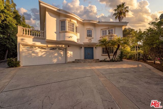 1109 Pine Drive, Beverly Hills, CA 90210