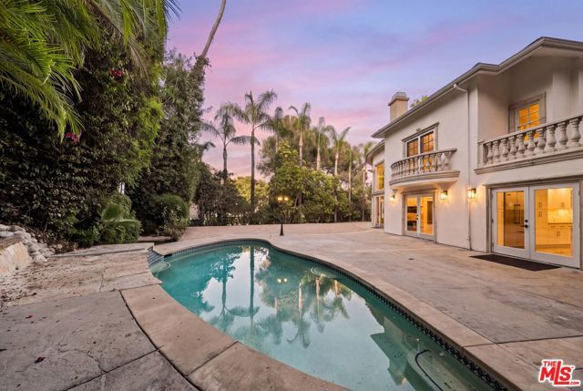 1109 Pine Drive, Beverly Hills, CA 90210