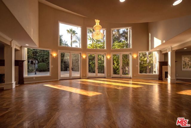 1109 Pine Drive, Beverly Hills, CA 90210