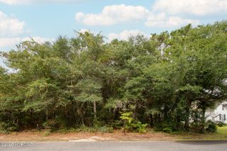 117 NW 4th Street, Oak Island, NC 28465