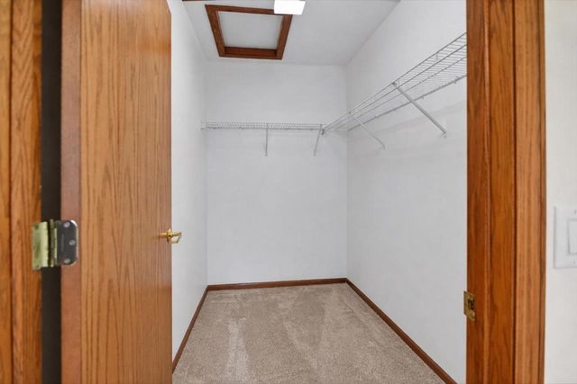 185 N Musket Ridge Drive, Sun Prairie, WI 53590