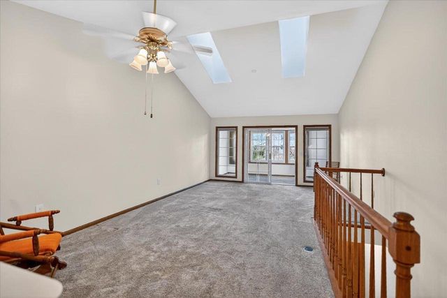 185 N Musket Ridge Drive, Sun Prairie, WI 53590