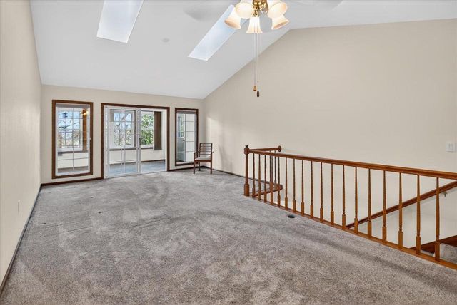185 N Musket Ridge Drive, Sun Prairie, WI 53590