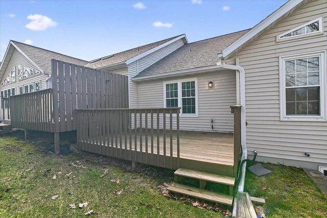 185 N Musket Ridge Drive, Sun Prairie, WI 53590